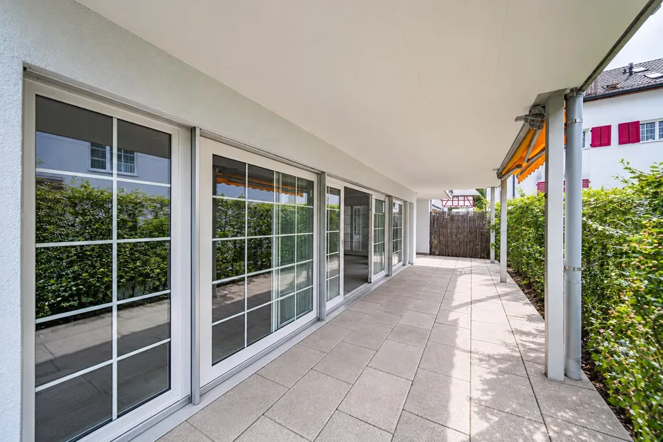 IHRE GARTENWOHNUNG 15 MINUTEN VON ZÜRICH – Foto 6 von 8