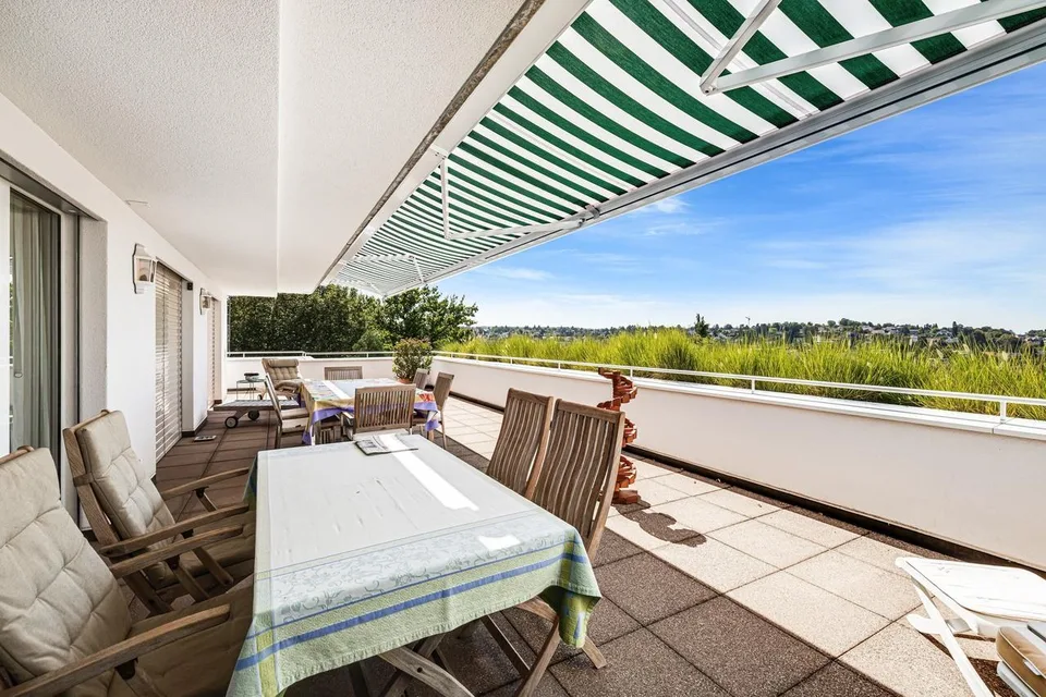 Exklusive Terrassenwohnung mit Panoramasicht – Foto 8 von 18