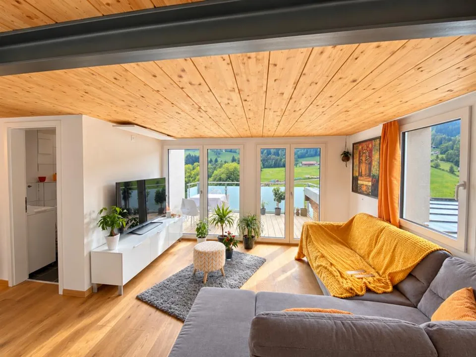 Appartement lumineux 2.5 pièces avec balcon – photo 2 sur 5