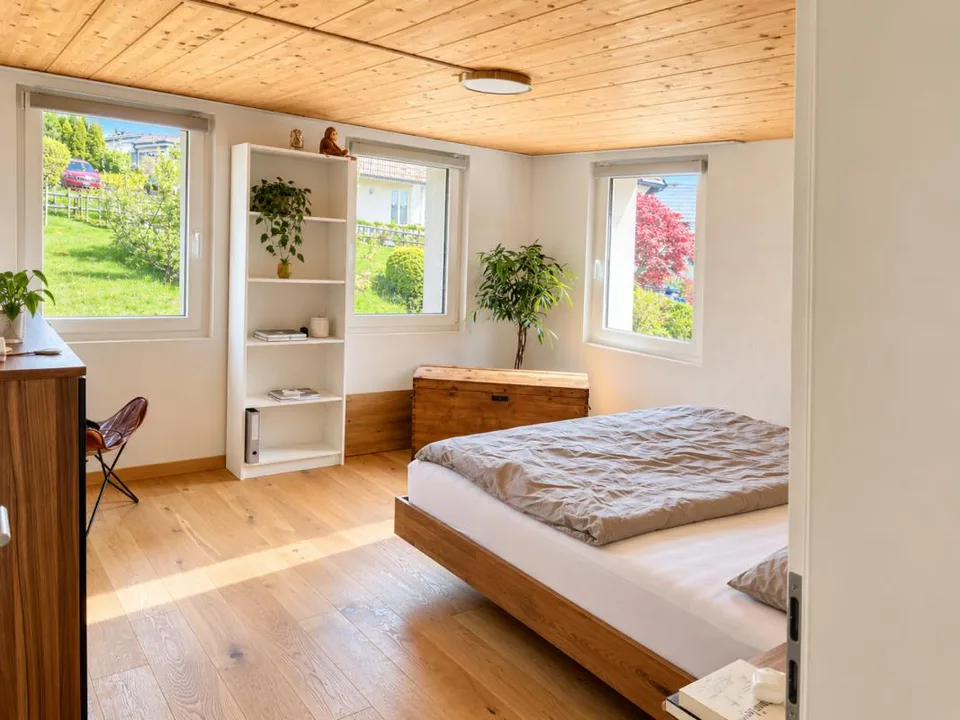 Appartement lumineux 2.5 pièces avec balcon – photo 3 sur 5