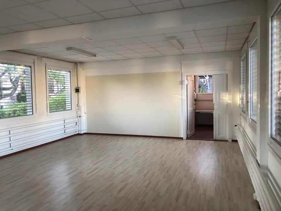 SURFACE COMMERCIALE (BUREAU) – Foto 2 von 3