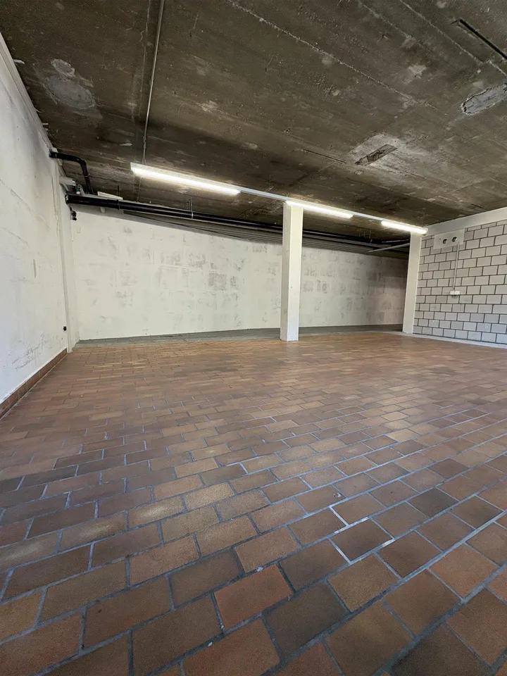 Beaucoup d'espace pour vos idées ? 75 m² d'espace de stockage à Allschwil – photo 4 sur 8