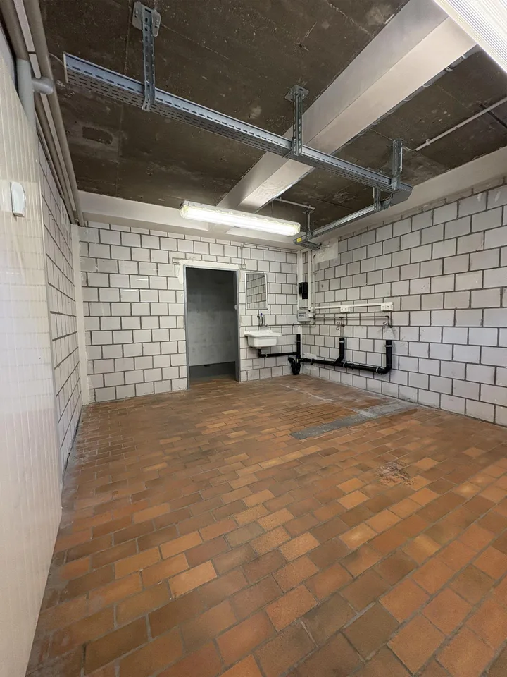 Beaucoup d'espace pour vos idées ? 75 m² d'espace de stockage à Allschwil – photo 6 sur 8