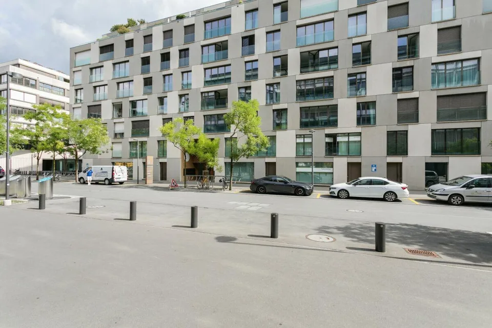 Très central et moderne appartement 2.5 pièces – photo 10 sur 11