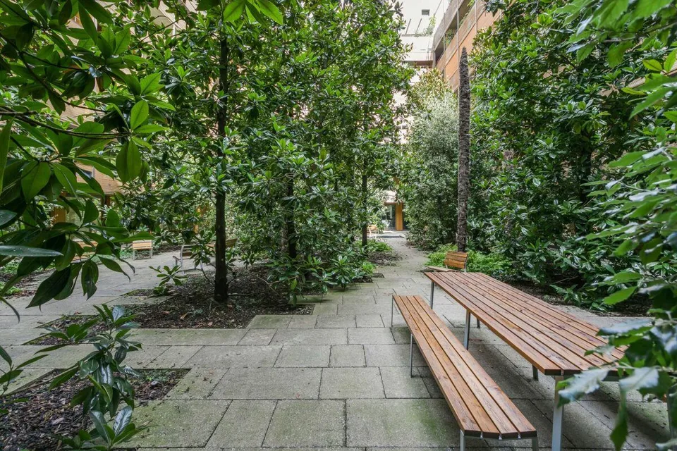 Très central et moderne appartement 2.5 pièces – photo 11 sur 11
