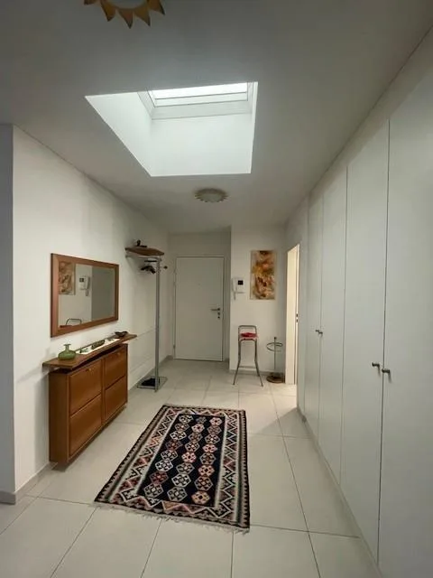 Moderno 3.5 locali con grande terrazzo a Monte Carasso. – Foto 4 von 11