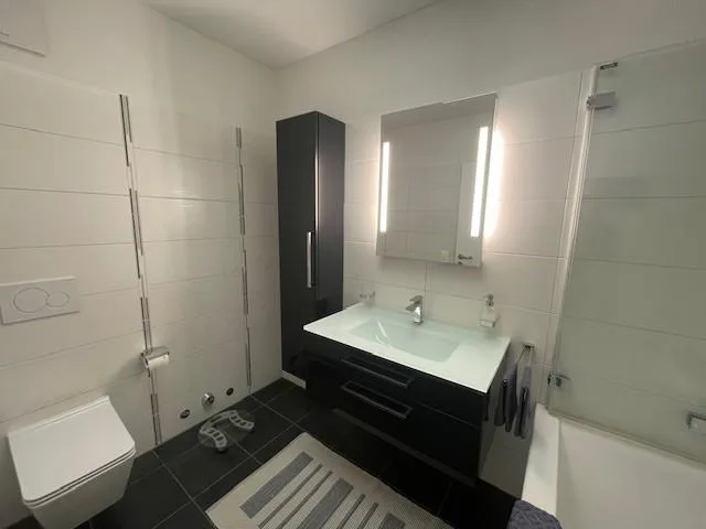 Moderno 3.5 locali con grande terrazzo a Monte Carasso. – Foto 3 von 11