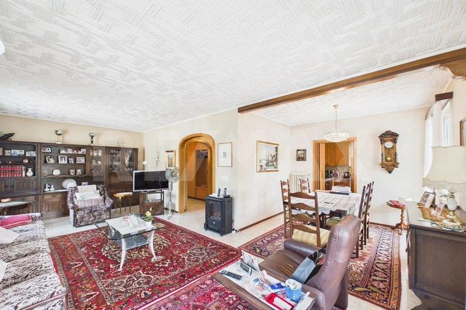 Una proprietà dalle molteplici possibilità a Brusino Arsizio – Foto 8 von 13