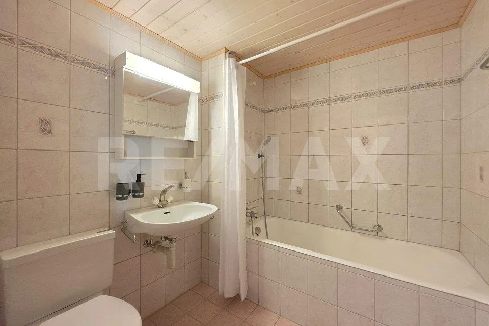 Heimelige 2.5 Zimmerwohnung mit Privatterrasse in Leuk-Stadt – Foto 9 von 12