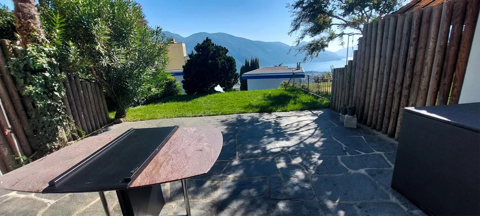 Locarno Monti - 4.5-Zimmer-Reihenhaus mit Seesicht und Privatgarten – Foto 3 von 18