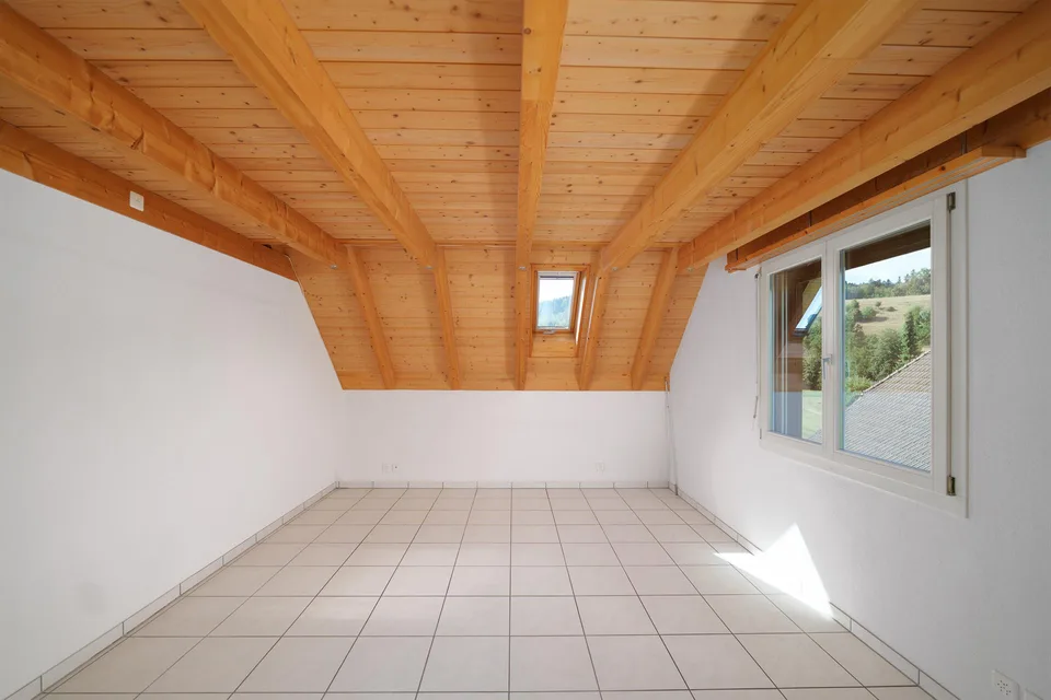 3.5-Zimmer-Maisonette mit 144 m², Galerie und viel Potenzial – photo 9 sur 21