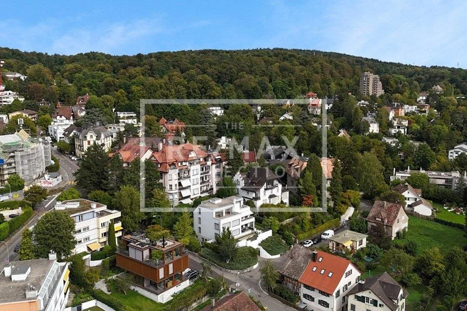 Appartamento attico di 2,5 stanze e studio aggiuntivo sul Zurichberg – foto 9 di 13