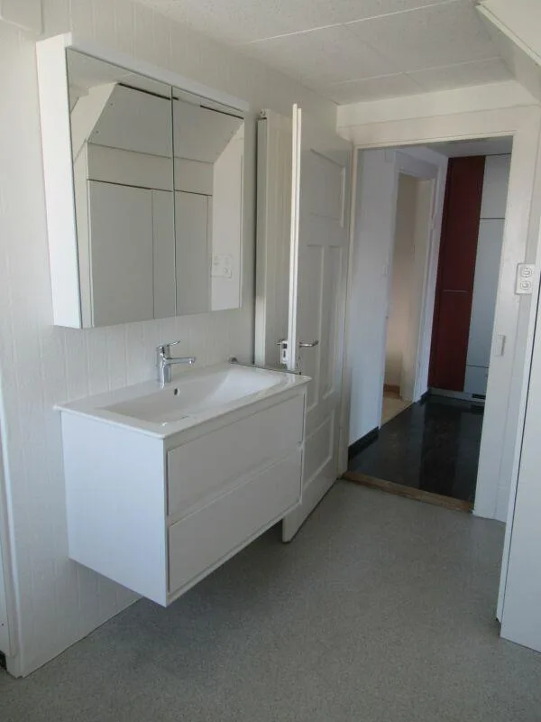 zentrale & charmante 3.5 Zimmerwohnung – Foto 6 von 8