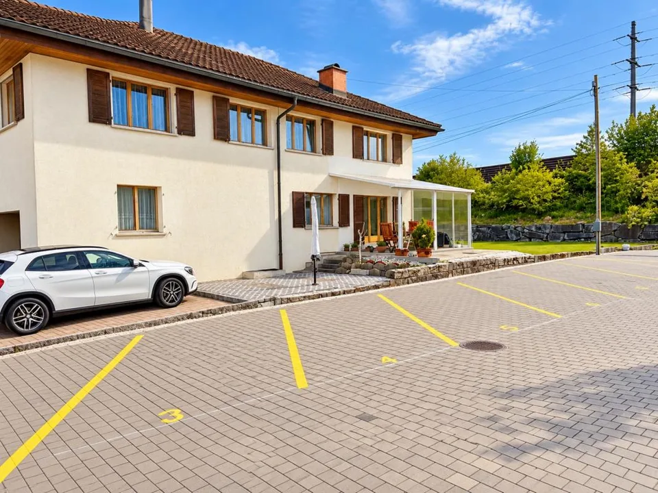 Aussen-Parkplätze zu vermieten – Foto 2 von 2
