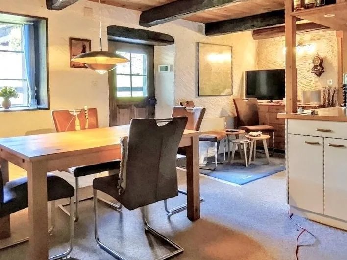 3 1/2-Zimmer-Rustico mit vielen Nebenräumen, sehr ruhige, sonnige A... – foto 5 di 25
