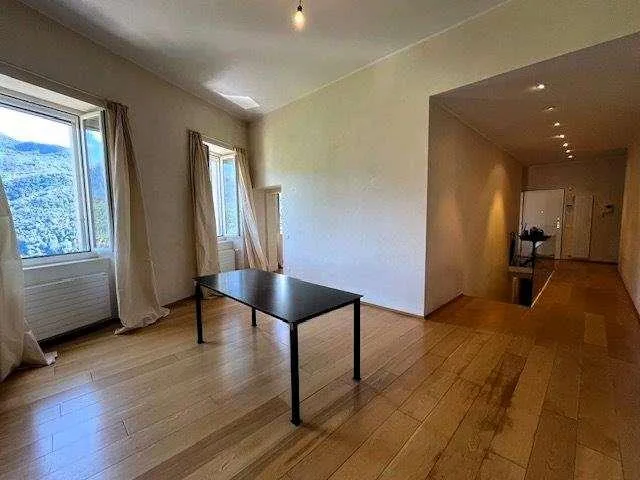 MERAVIGLIOSO DUPLEX CON GIARDINO A VICO MORCOTE – foto 10 di 10