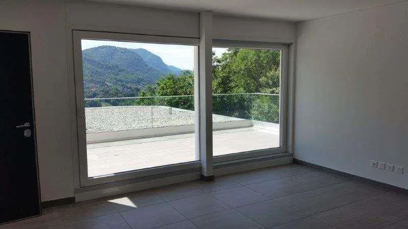 Appartamento 3.5 loc. con terrazza e giardino – Foto 6 von 8