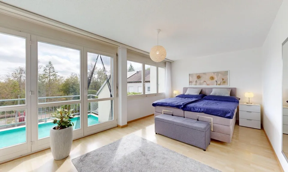 Ampia casa a schiera di 5,5 locali con molto spazio a Birrhard – foto 5 di 11