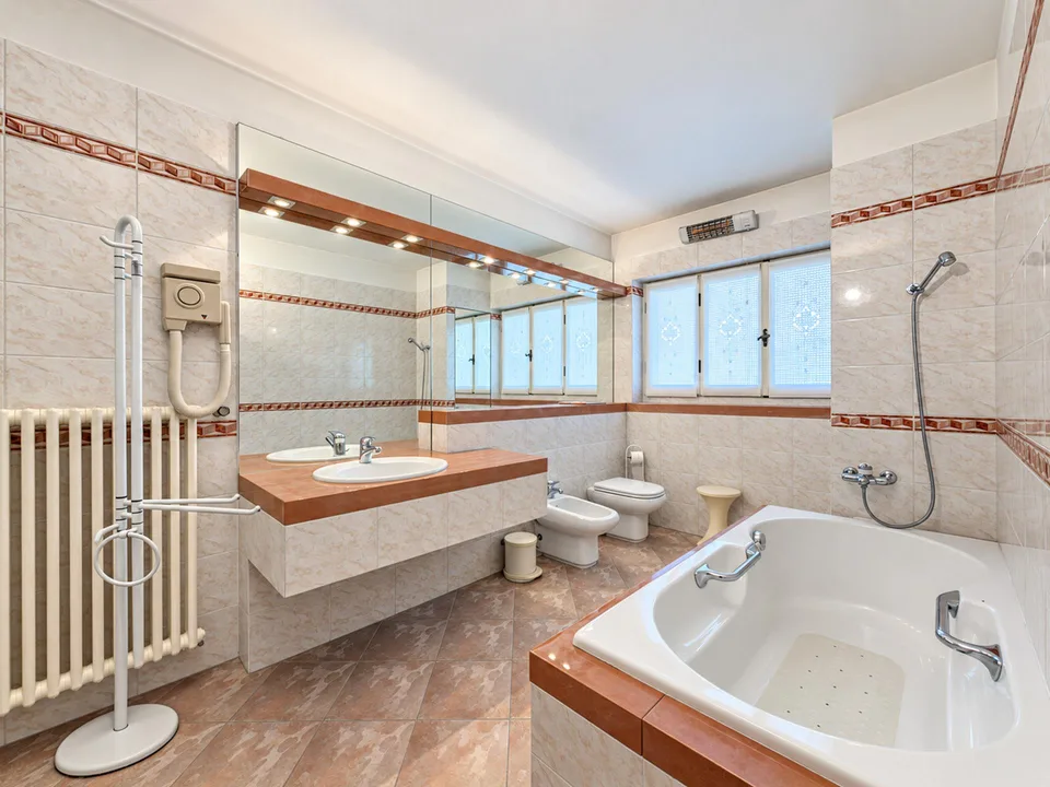 Noble Villa in Vacallo – photo 11 of 30
