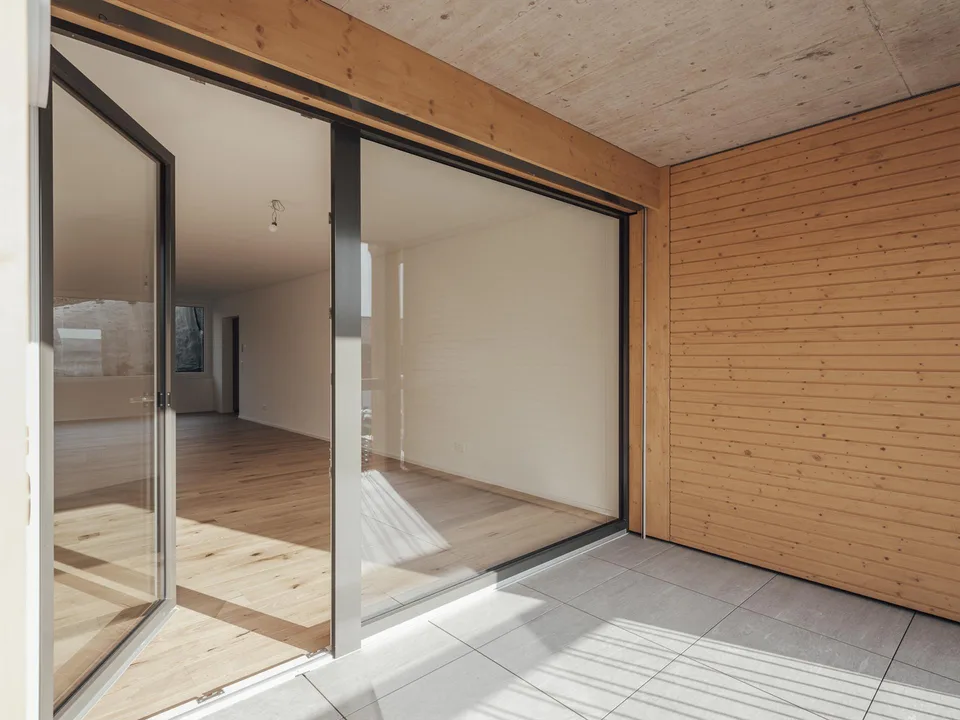 Moderne 3.5 Zimmerwohnung mit Gartensitzplatz & Bergpanorama – photo 11 of 14