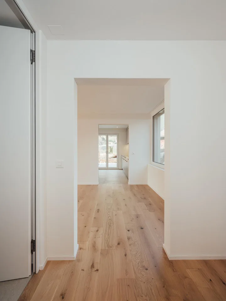 Moderne 3.5 Zimmerwohnung mit Gartensitzplatz & Bergpanorama – photo 7 of 14