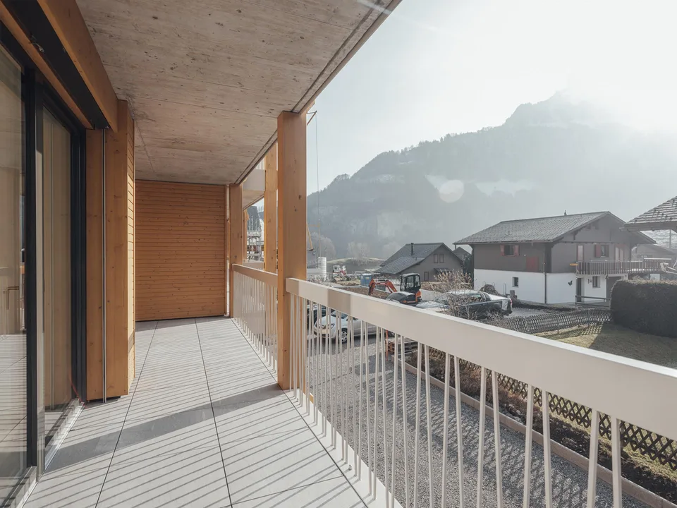 Moderne 3.5 Zimmerwohnung mit Gartensitzplatz & Bergpanorama – photo 10 of 14