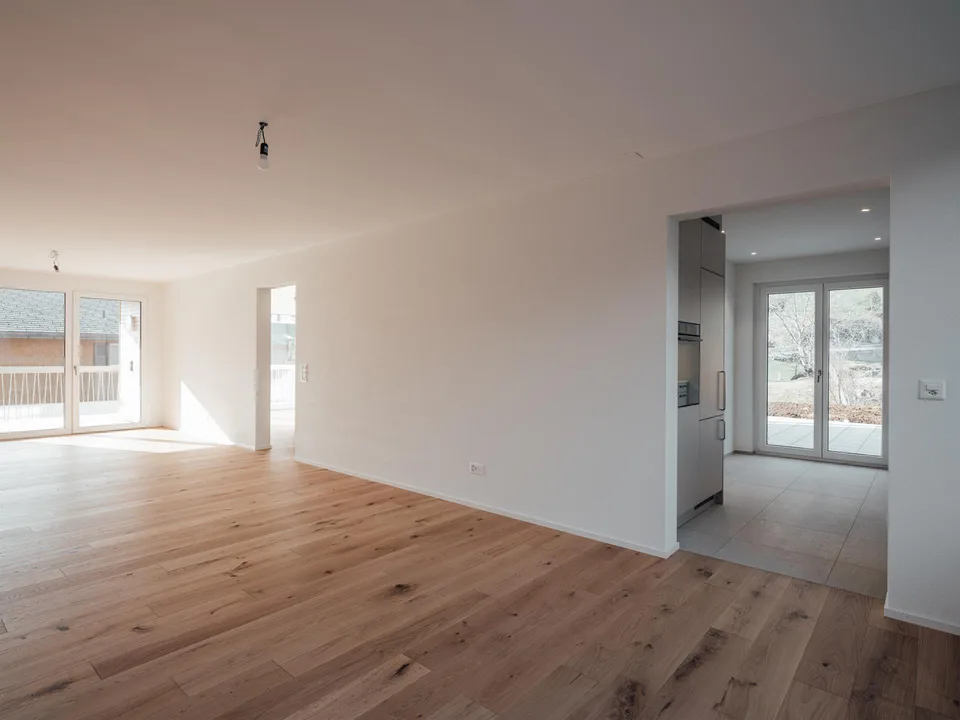 Moderne 3.5 Zimmerwohnung mit Gartensitzplatz & Bergpanorama – photo 2 of 14