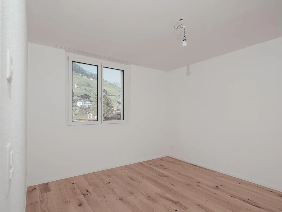 Moderne 3.5 Zimmerwohnung mit Gartensitzplatz & Bergpanorama – photo 6 of 14
