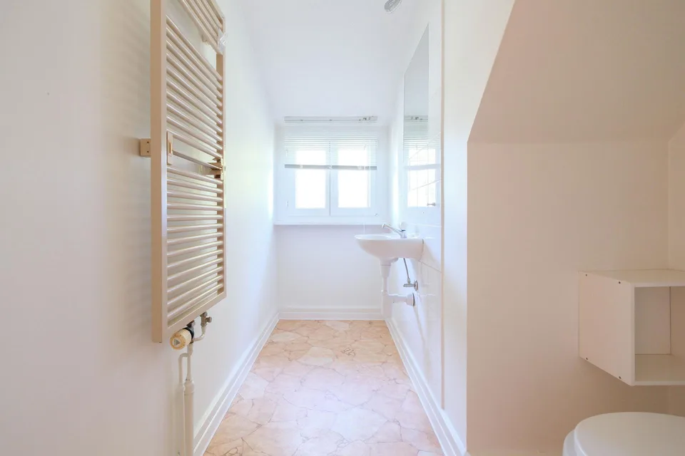 Viel Platz auf Zeit - 7.5-Zimmer-Haus mit grossem Garten in Bottmingen – photo 10 sur 14