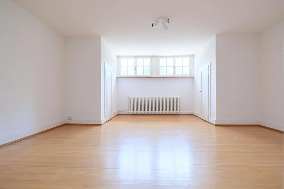 Viel Platz auf Zeit - 7.5-Zimmer-Haus mit grossem Garten in Bottmingen – photo 9 sur 14