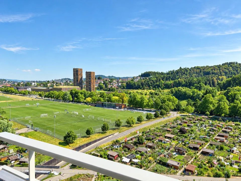 4.5-Zimmerwohnung im Pilatus Tower – photo 3 of 12