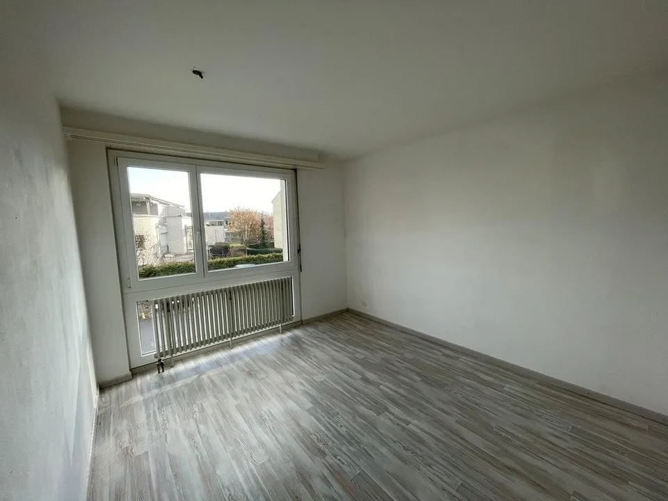 Appartamento di 4 locali luminoso con balcone – foto 5 di 10