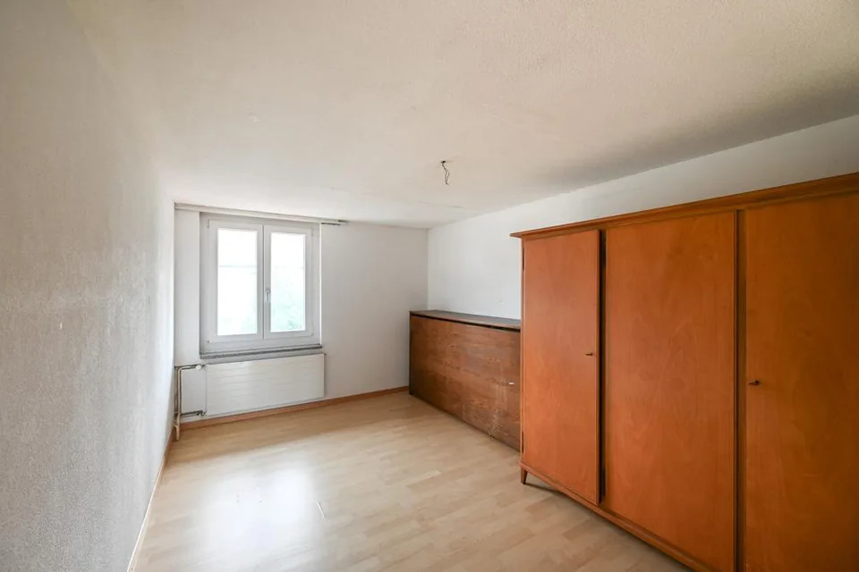 Bien immobilier nécessitant une rénovation avec un potentiel de développement – photo 5 sur 7