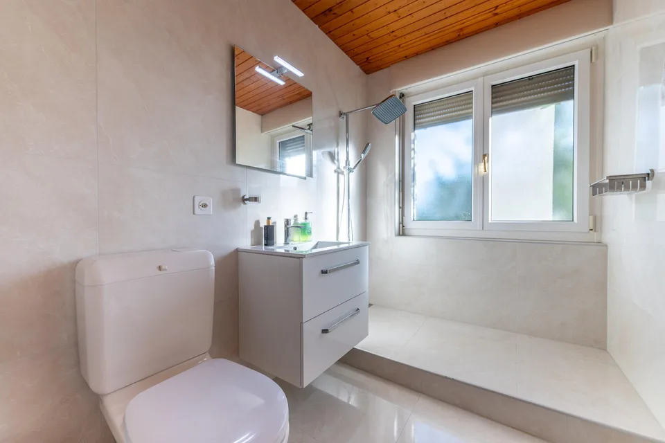 Ein Zuhause zum Geniessen - 5-Zimmer Einfamilienhaus mit Wintergart... – photo 10 sur 13