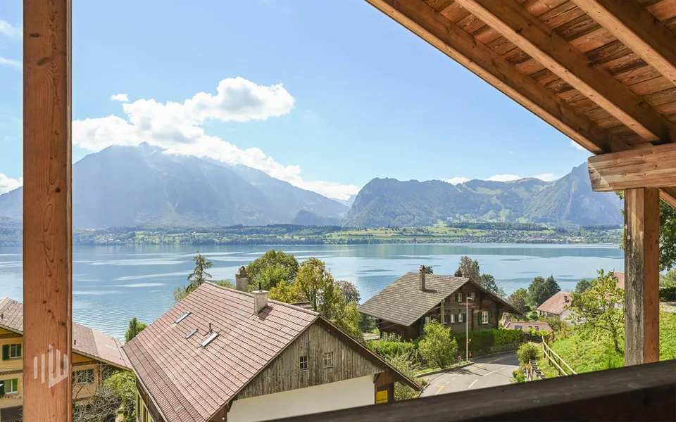 ImmoWyss - Maisonette-Traum mit herrlichem See- und Niesenblick pur – Foto 11 von 12