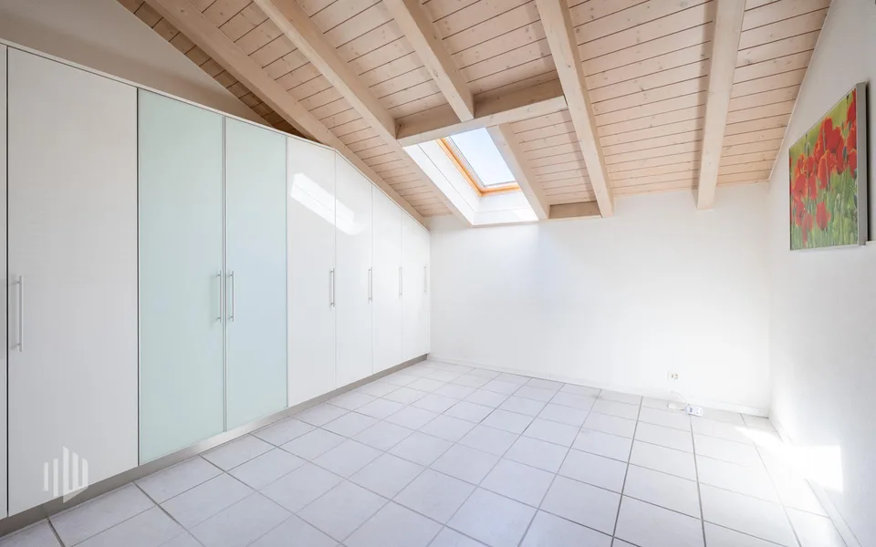 ImmoWyss - Maisonette-Traum mit herrlichem See- und Niesenblick pur – Foto 7 von 12