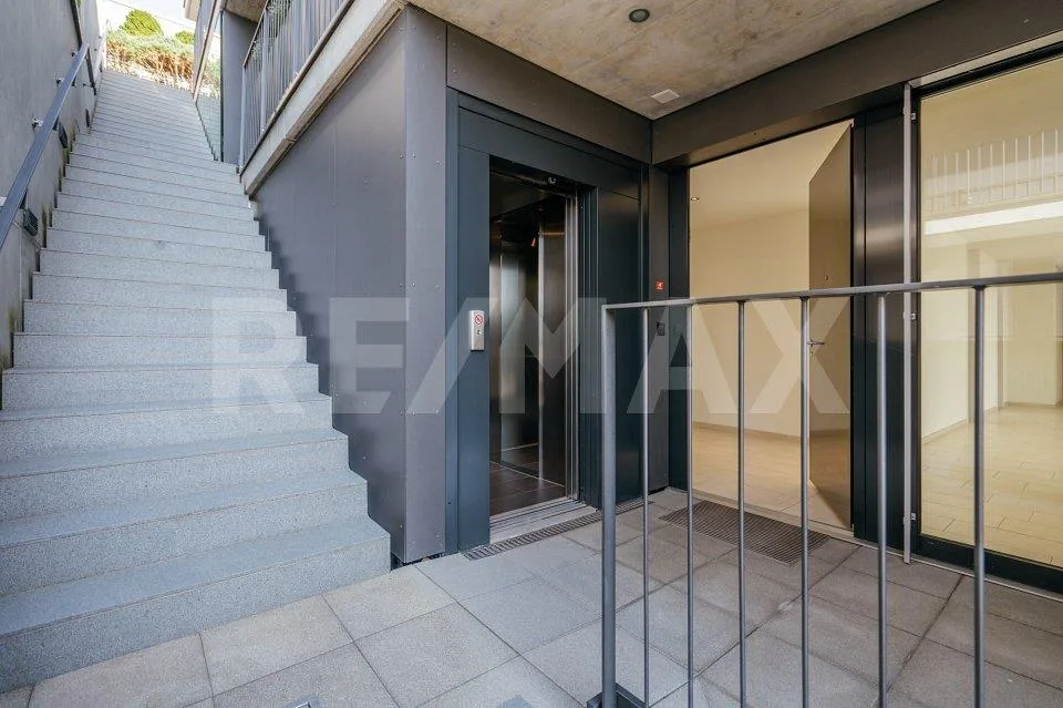 Moderne Terrassenwohnung mit Sicht über Affoltern am Albis – Foto 2 von 13