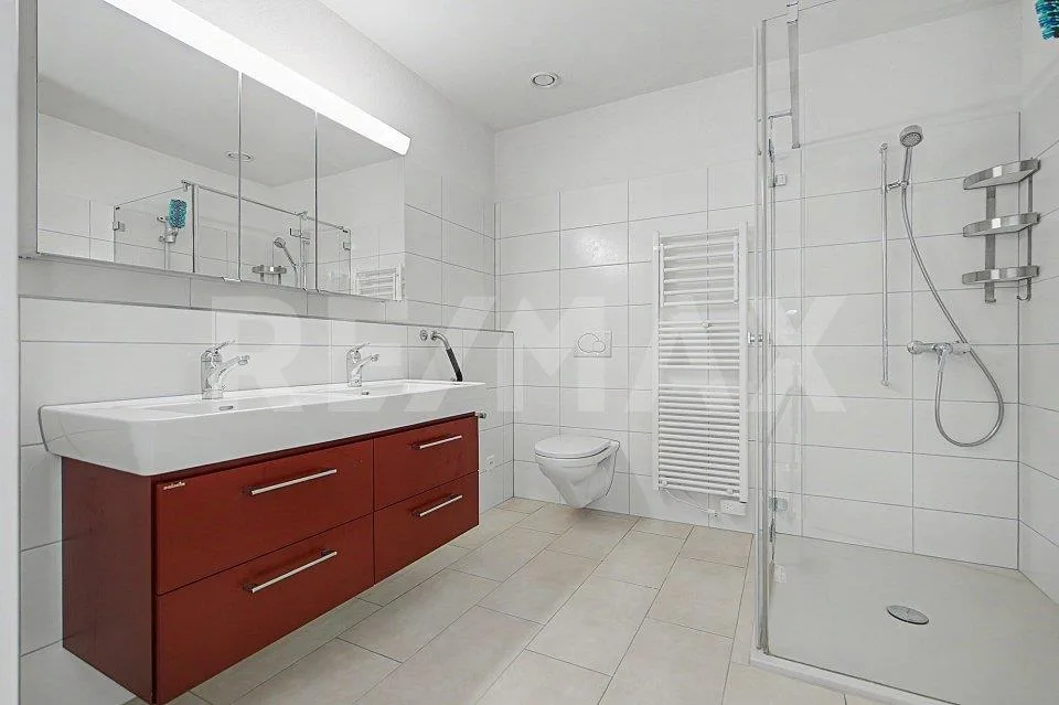 Moderne Terrassenwohnung mit Sicht über Affoltern am Albis – Foto 6 von 13