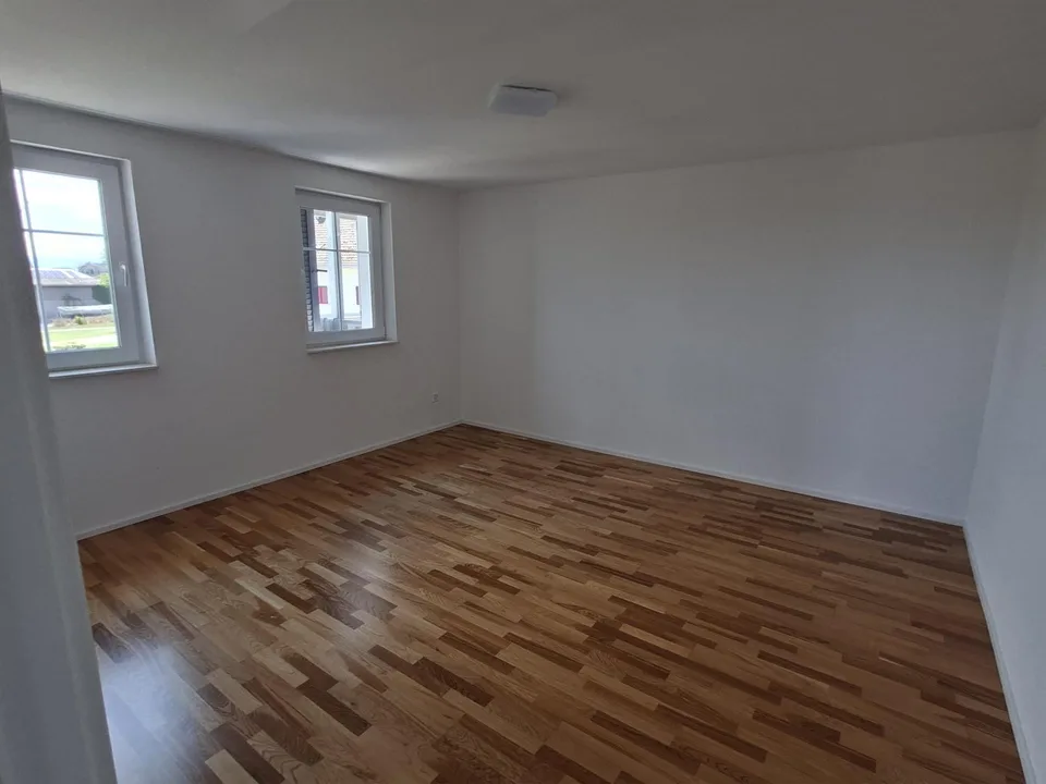 2.5-Zi-Whg. im grünen mit Aussicht auf die Berge – foto 6 di 6