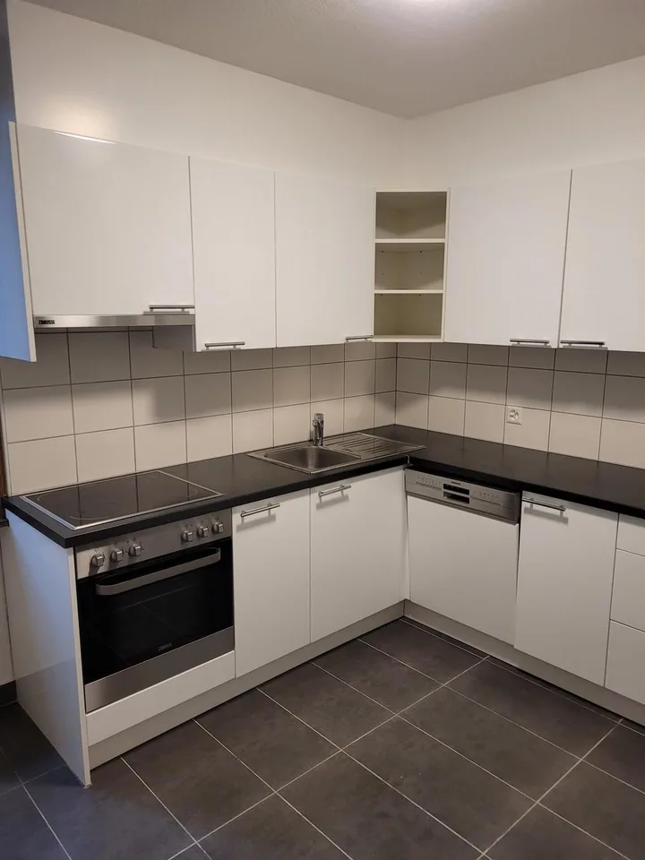 4.5-Zimmer Wohnung an zentraler Lage – photo 3 sur 8