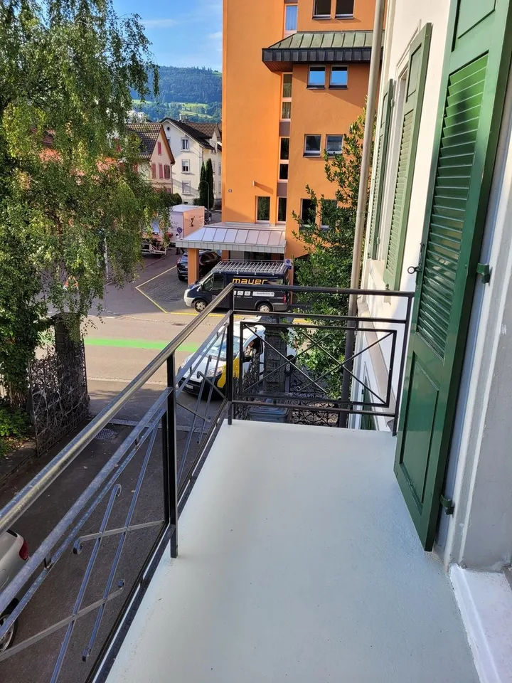4.5-Zimmer Wohnung an zentraler Lage – photo 2 sur 8