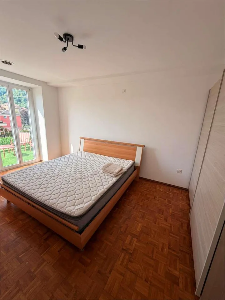 Appartamento con terrazzo – Foto 11 von 13