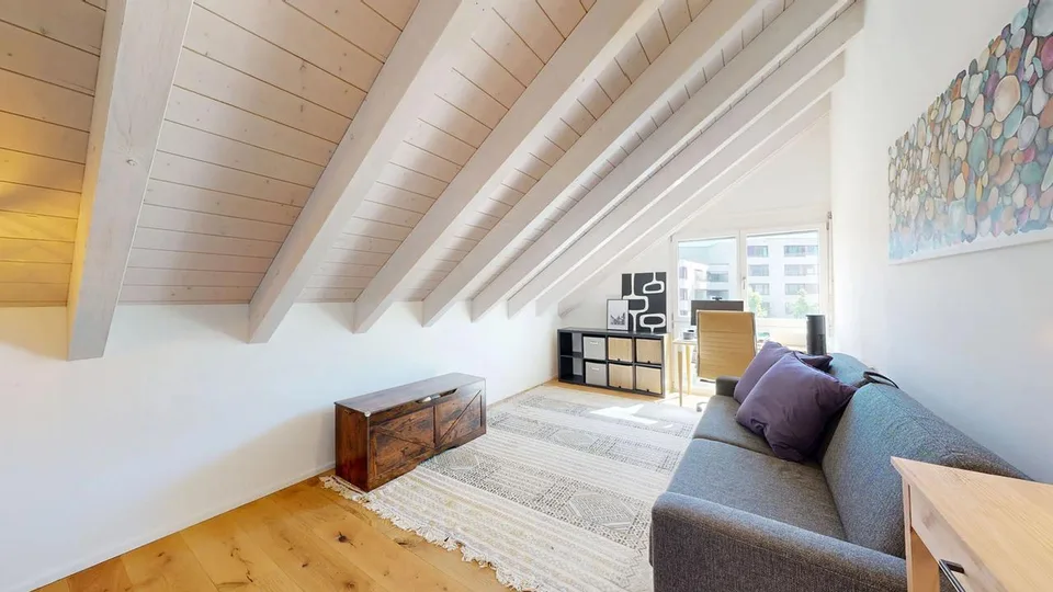Moderne 4.5-Zimmer-Attikawohnung mit zwei Einstellhallenplätzen – Foto 9 von 17