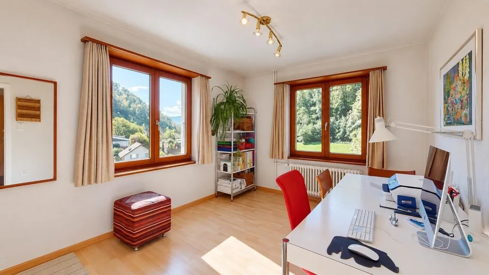 Freistehendes 6.5-Zimmer-Einfamilienhaus mit Doppelgarage – photo 7 of 13