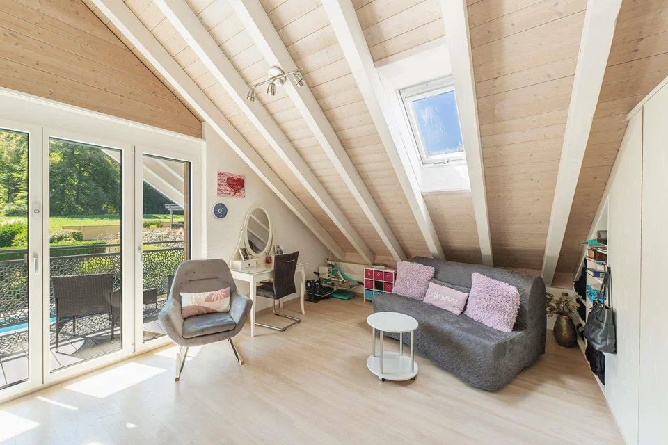 Familienfreundliches Einfamilienhaus mit grosszügigem Garten und Pool – foto 10 di 16
