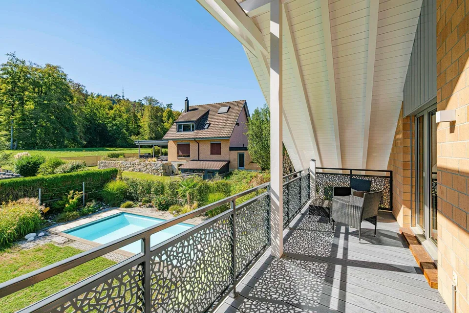 Familienfreundliches Einfamilienhaus mit grosszügigem Garten und Pool – foto 11 di 16