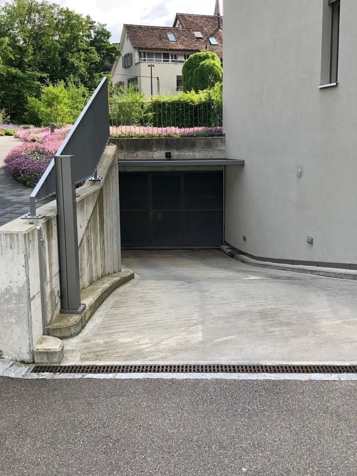 Autoeinstellhallenplatz in Liestal zu vermieten – Foto 2 von 3