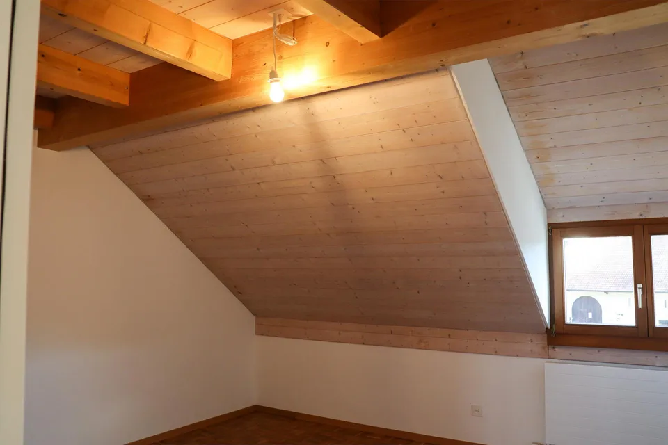 4.5-Zimmer-Dachwohnung im schönen Dorfkern – photo 7 sur 17
