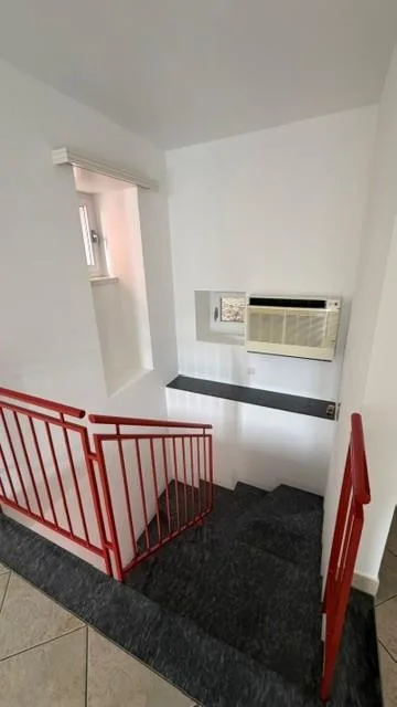 Grande, in quartiere tranquillo – foto 12 di 14