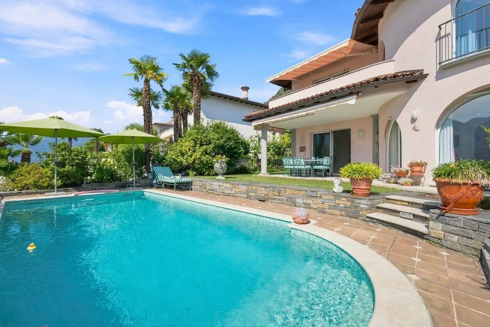 Un rifugio esclusivo dove spazio, privacy e piscina trasformano ogni giorno in vacanza – foto 2 di 21